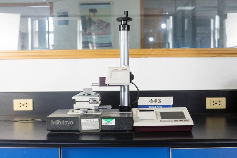 מכשיר-מדידה-משטח-גסות-משטח